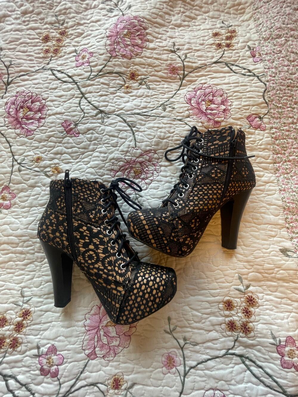 vintage charlotte russe black and cream lace, lace up bootie heels